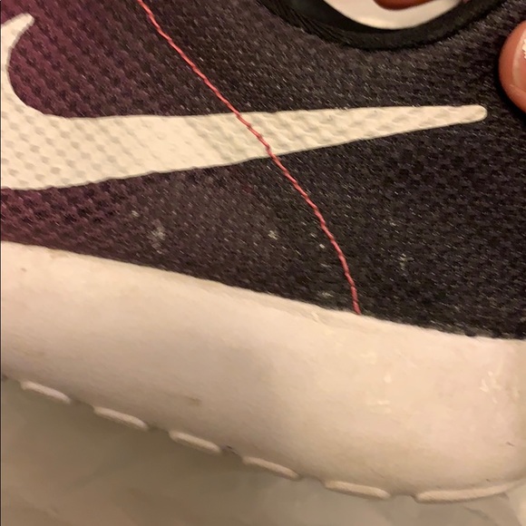 Nike Shoes! - Picture 3 of 7